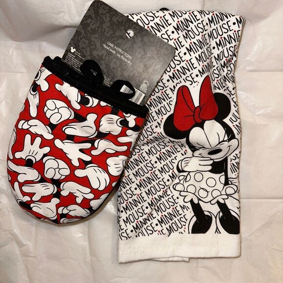 MINNIE & MICKEY NWT KITCHEN TOWELS AND OVERSIZED MINI MITTS - Picture 3 of 7